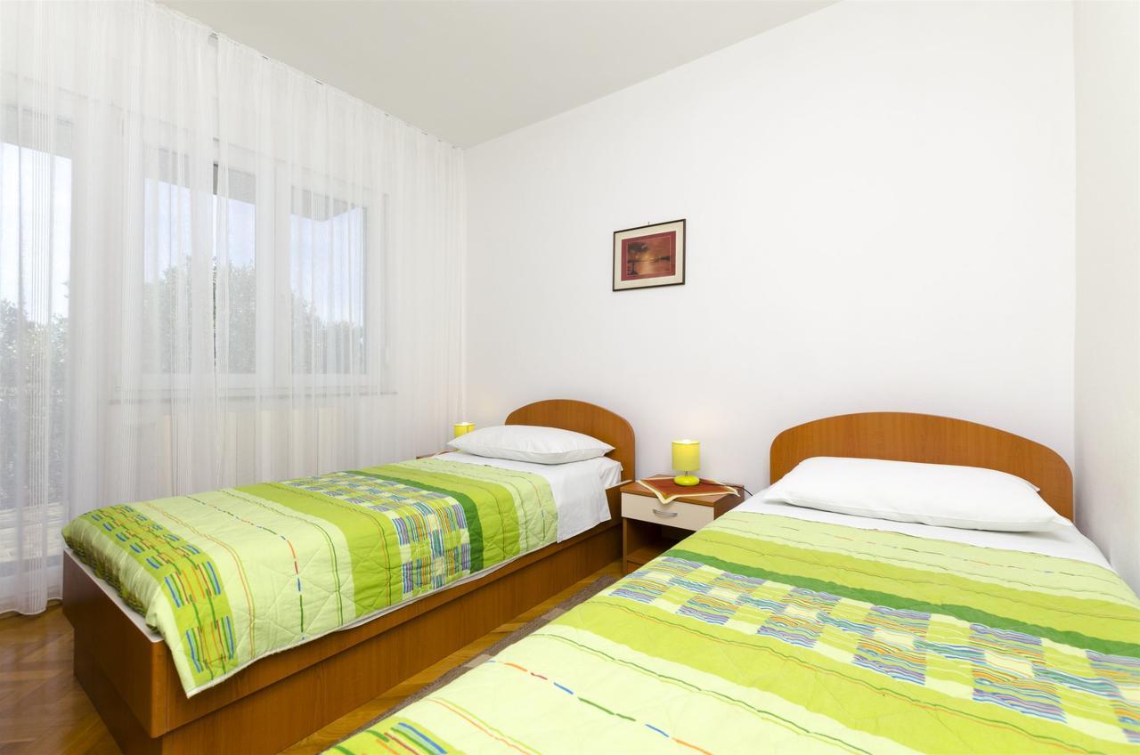 Apartments Karmela Primošten Exterior foto